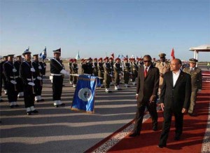 Le président Alpha Condé accueilli à Tunis par le chef de cabinet présidentiel 