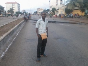 Abdoulaye Oumou en reportage à Hamdallaye