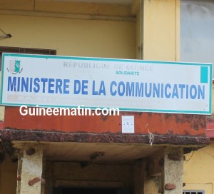 Communication, ministère