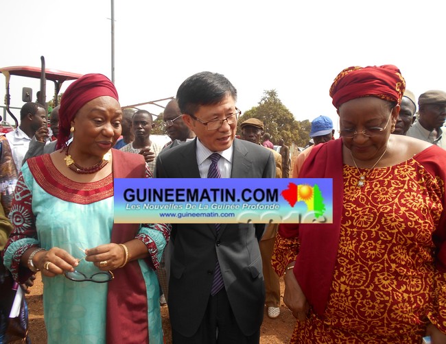 ambassadeur de Chine, ministres Mama Kanny Diallo, Jacqueline Sultan