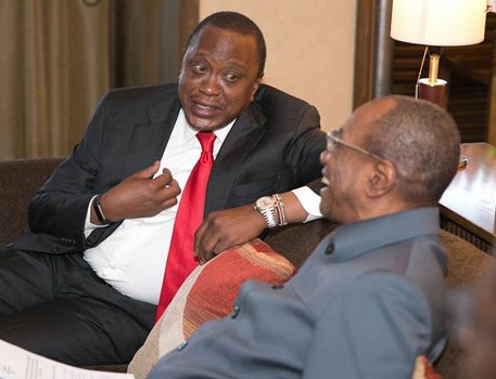 Les présidents Uhuru (Kenya) et Alpha (Guinée)