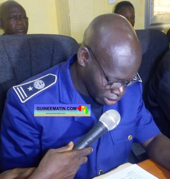 Moussa Kourouma, commissaire principal au commissariat central de Dabompa et potre paroles des récipiendaires
