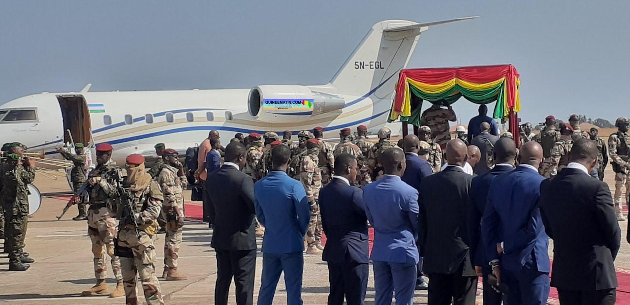 Guinée : Julius Maada Bio, président de la Sierra Leone, est arrivé à Conakry