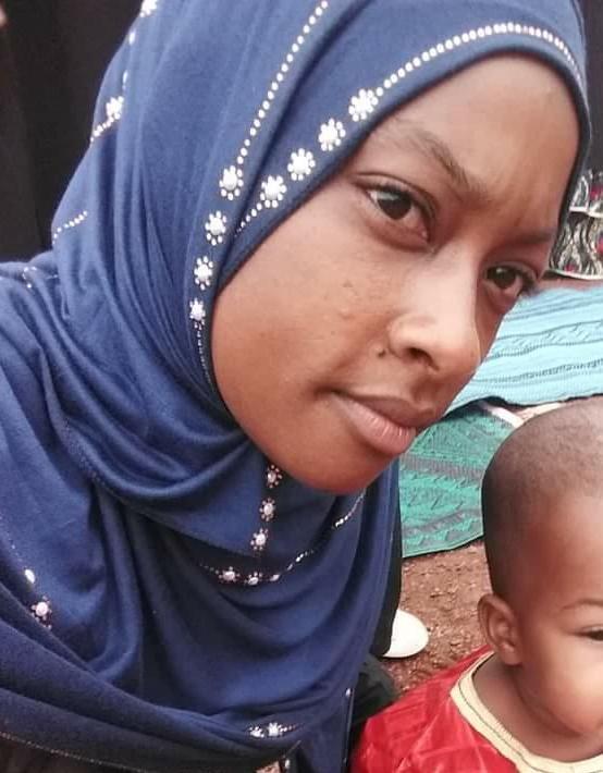 Insécurité en Guinée : Mariama Sady Diallo et son enfant de 2 ans ...